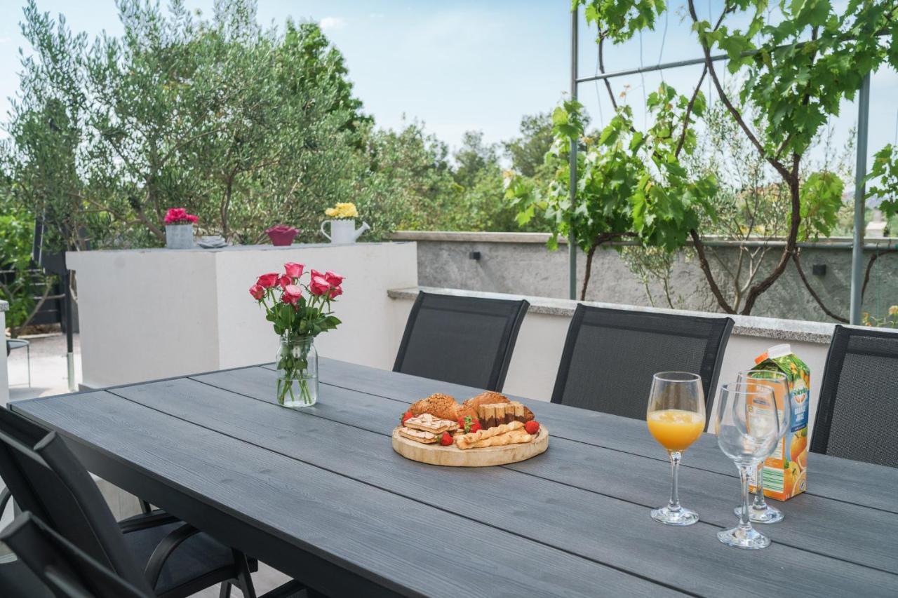 Apartman Rusula Vodice Eksteriør bilde