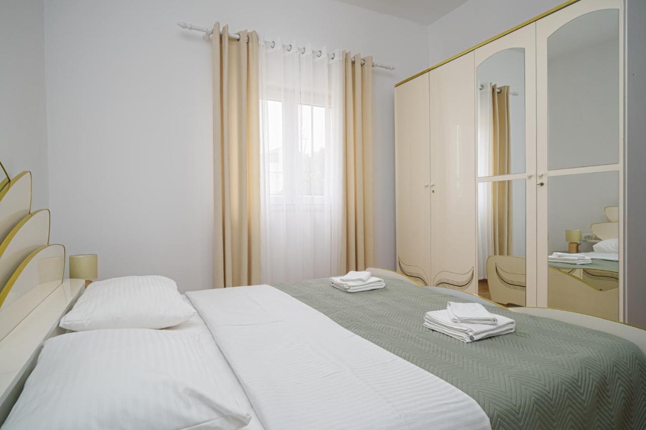Apartman Rusula Vodice Eksteriør bilde