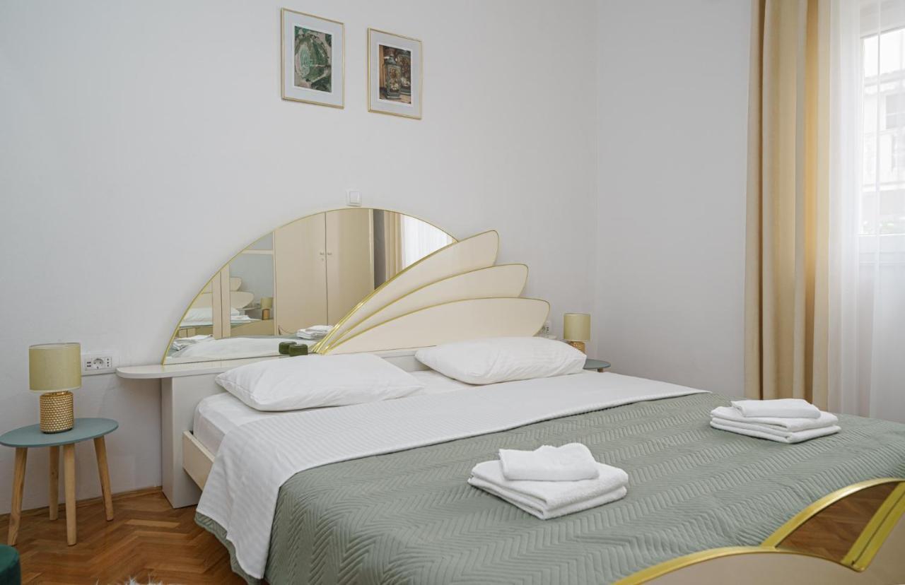 Apartman Rusula Vodice Eksteriør bilde